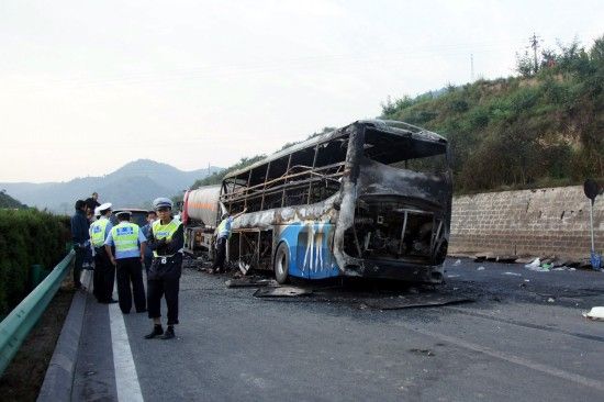 陜西車禍最新消息，事故原因、救援進展及后續(xù)關(guān)注，陜西車禍最新消息，事故原因、救援進展與后續(xù)關(guān)注簡報